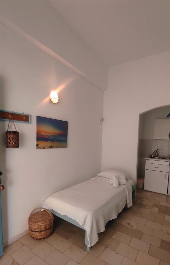 Lampi'S Dolphin Aparthotel Patmos Island ภายนอก รูปภาพ